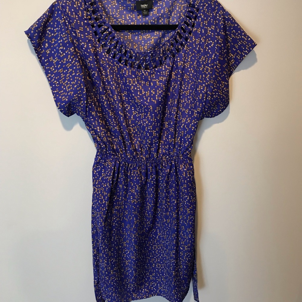 Printed Mossimo pattern dress with belted waist